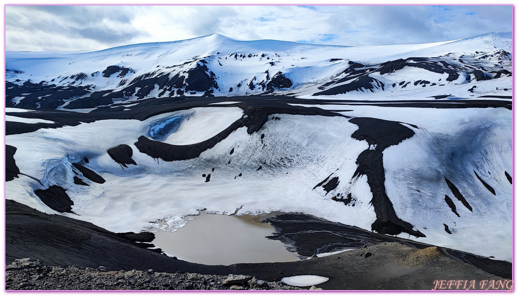 Antarctica,企鵝島Penguin Island,利文斯頓島Livingston Island,南極巡遊,南極旅遊,南極登島,南設得蘭群島South Shetlands,星輝號Le Lyrial,極地之旅,欺騙島,沃克灣漢那角Walker Bay in Hannah Point,特勒風灣Telefon Bay,迪塞普遜島Deception Island,迪肯峰Deacon Peak,鳳凰旅遊,龐洛PONANT郵輪