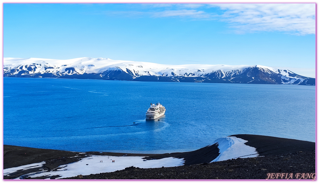 Antarctica,企鵝島Penguin Island,利文斯頓島Livingston Island,南極巡遊,南極旅遊,南極登島,南設得蘭群島South Shetlands,星輝號Le Lyrial,極地之旅,欺騙島,沃克灣漢那角Walker Bay in Hannah Point,特勒風灣Telefon Bay,迪塞普遜島Deception Island,迪肯峰Deacon Peak,鳳凰旅遊,龐洛PONANT郵輪