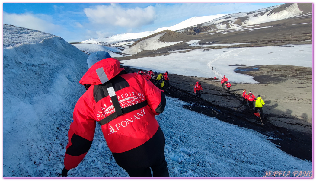 Antarctica,企鵝島Penguin Island,利文斯頓島Livingston Island,南極巡遊,南極旅遊,南極登島,南設得蘭群島South Shetlands,星輝號Le Lyrial,極地之旅,欺騙島,沃克灣漢那角Walker Bay in Hannah Point,特勒風灣Telefon Bay,迪塞普遜島Deception Island,迪肯峰Deacon Peak,鳳凰旅遊,龐洛PONANT郵輪