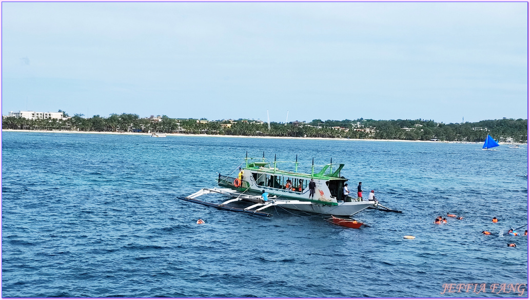 Boracay,拖曳傘,東南亞旅遊,海上UFO,鑽石號遊艇 Diamond Yacht,長灘島水晶鑽石號遊艇,長灘島海上活動,香蕉船,鳳凰旅遊長灘島海上活動自費表