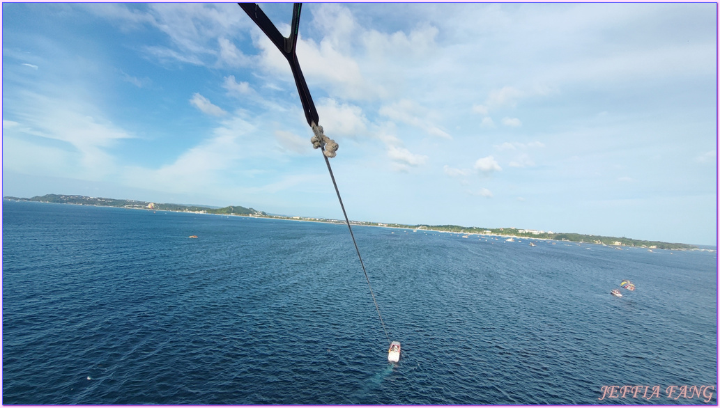 Boracay,拖曳傘,東南亞旅遊,海上UFO,鑽石號遊艇 Diamond Yacht,長灘島水晶鑽石號遊艇,長灘島海上活動,香蕉船,鳳凰旅遊長灘島海上活動自費表