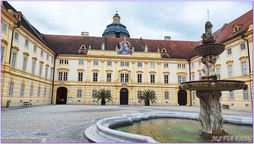 奧地利Austria,寰宇精品河輪UNIWORD Boutique River Cruises,梅爾克Melk,梅爾克修道院圖書館Stift Melk,歐洲深度旅遊,歐洲精品河輪之旅,瓦豪文化景觀Wachau Cultural Landscape,瓦豪河谷Wachau Valley