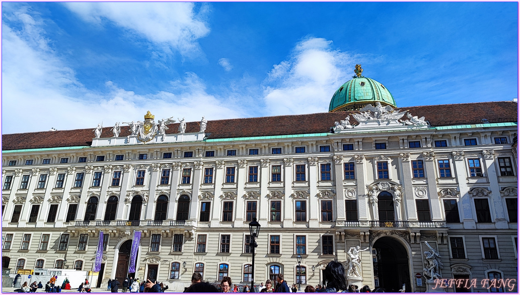 多瑙河Danau River,奧地利Austria,寰宇精品河輪UNIWORD Boutique River Cruises,歐洲深度旅遊,維也納Vienna,維也納瑪麗亞。特蕾莎Maria Theresa廣場,維也納英雄廣場,維也納音樂會,軍事史博物館