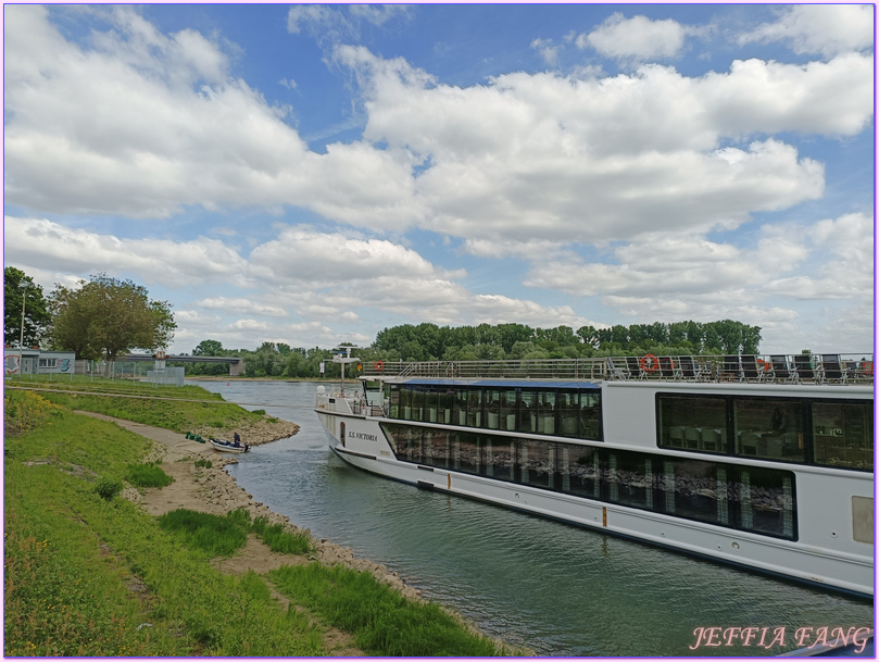 三一教堂Dreifaltigkeitskirche,寰宇精品河輪UNIWORLD Boutique River Cruises,德國Germany,德國斯派爾Speyer,抗議紀念教堂Gedächtniskirche,斯派爾主教堂,斯派爾舊城門,歐洲Europe,萊茵河Rhine River 三一教堂Dreifaltigkeitskirche,寰宇精品河輪UNIWORLD Boutique River Cruises,德國Germany,德國斯派爾Speyer,抗議紀念教堂Gedächtniskirche,斯派爾主教堂,斯派爾舊城門,歐洲Europe,萊茵河Rhine River