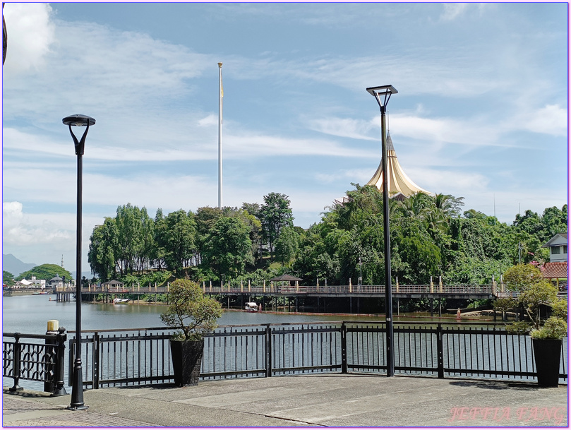 古晉City Tour,古晉KuChing,古晉大伯公廟,古晉老城區,巴都干圓環貓雕像,達雅族豐收祭遊行,馬來西亞Malaysia,馬來西亞旅遊 古晉City Tour,古晉KuChing,古晉大伯公廟,古晉老城區,巴都干圓環貓雕像,達雅族豐收祭遊行,馬來西亞Malaysia,馬來西亞旅遊