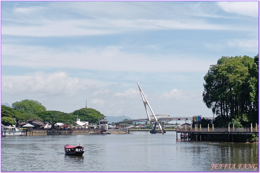 古晉City Tour,古晉KuChing,古晉大伯公廟,古晉老城區,巴都干圓環貓雕像,達雅族豐收祭遊行,馬來西亞Malaysia,馬來西亞旅遊 古晉City Tour,古晉KuChing,古晉大伯公廟,古晉老城區,巴都干圓環貓雕像,達雅族豐收祭遊行,馬來西亞Malaysia,馬來西亞旅遊