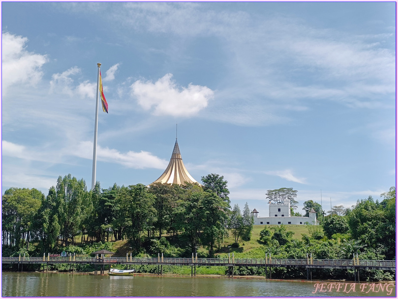 古晉City Tour,古晉KuChing,古晉大伯公廟,古晉老城區,巴都干圓環貓雕像,達雅族豐收祭遊行,馬來西亞Malaysia,馬來西亞旅遊 古晉City Tour,古晉KuChing,古晉大伯公廟,古晉老城區,巴都干圓環貓雕像,達雅族豐收祭遊行,馬來西亞Malaysia,馬來西亞旅遊