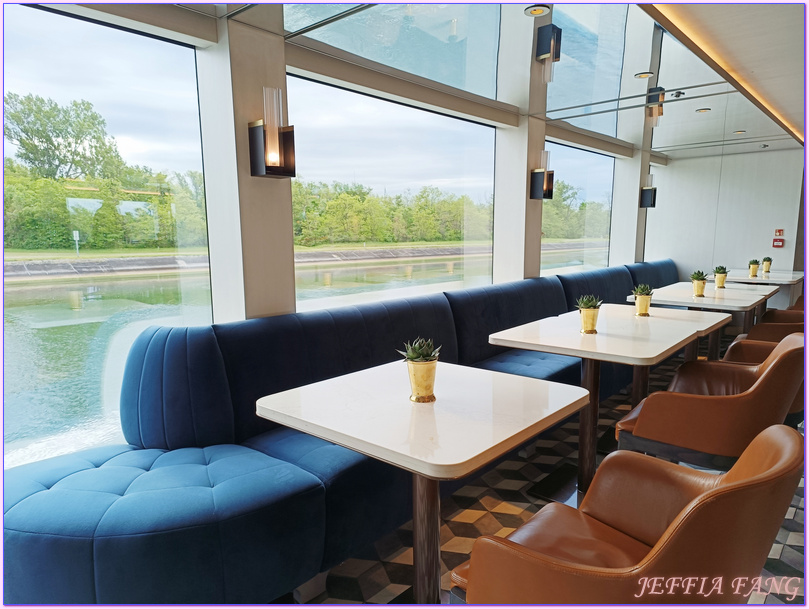 伊莉莎白號S.S. Elisabeth,寰宇精品河輪UNIWORLD Boutique River Cruises,德國Germany,歐洲河輪,法國France,瑞士Switzerland,維多利亞號S.S. Victoria,荷蘭Netherlands,萊茵河Rhine River,萊茵河中上游河谷