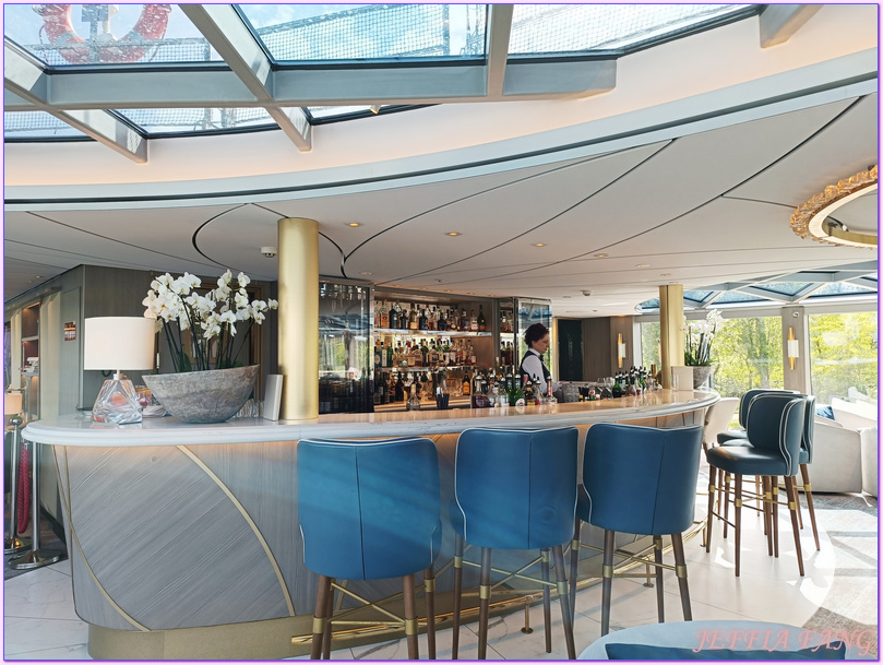 伊莉莎白號S.S. Elisabeth,寰宇精品河輪UNIWORLD Boutique River Cruises,德國Germany,歐洲河輪,法國France,瑞士Switzerland,維多利亞號S.S. Victoria,荷蘭Netherlands,萊茵河Rhine River,萊茵河中上游河谷