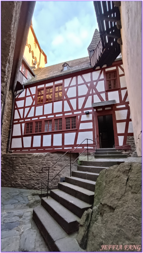 寰宇精品河輪UNIWORLD Boutique River Cruises,布勞巴赫Braubach,歐洲Europe,萊茵河Rhine River,馬克思堡Marksburg Castle 寰宇精品河輪UNIWORLD Boutique River Cruises,布勞巴赫Braubach,歐洲Europe,萊茵河Rhine River,馬克思堡Marksburg Castle