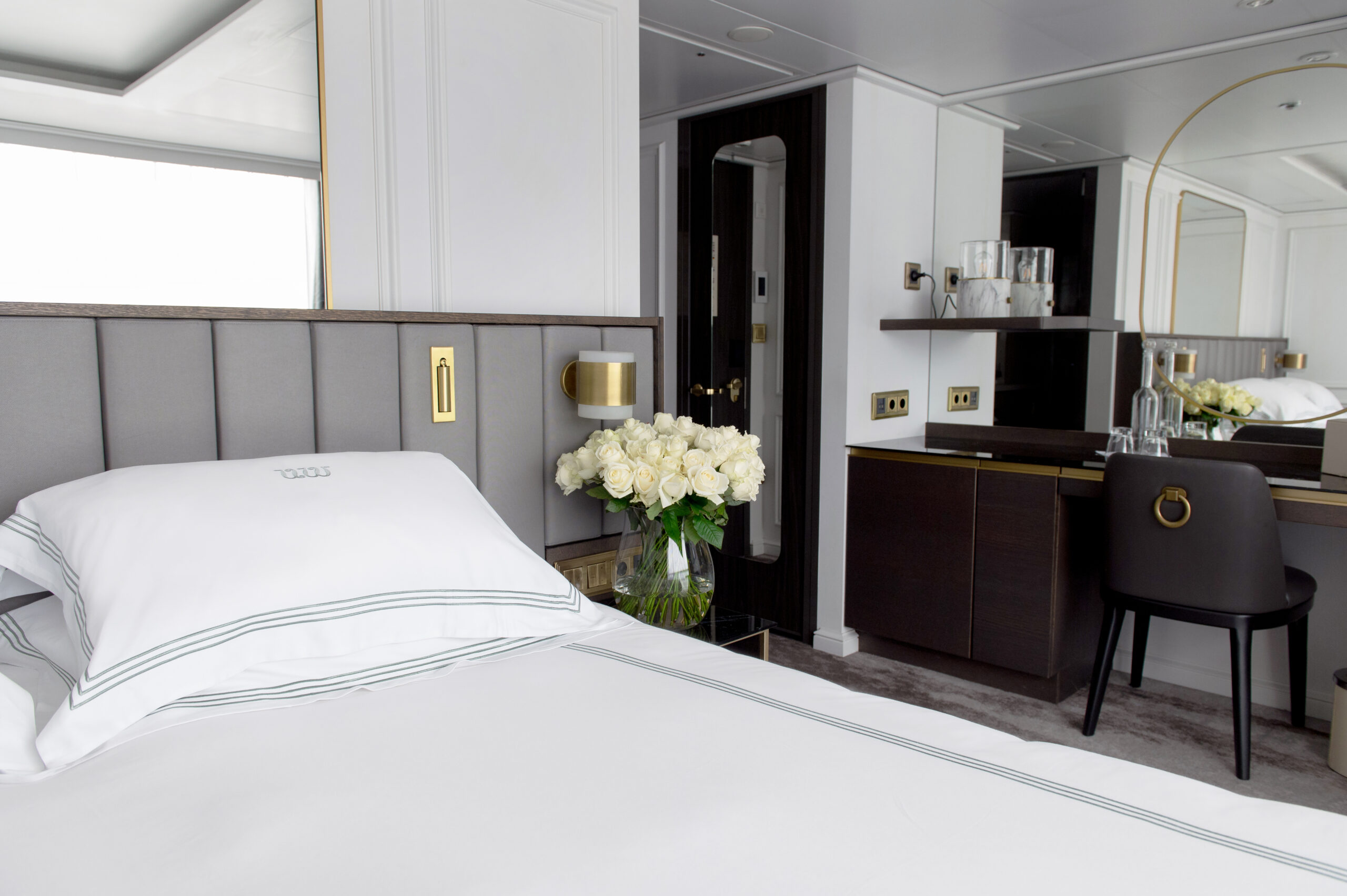 伊莉莎白號S.S. Elisabeth,寰宇精品河輪UNIWORLD Boutique River Cruises,德國Germany,歐洲旅遊,歐洲河輪,法國France,瑞士Switzerland,維多利亞號S.S. Victoria,荷蘭Netherlands,萊茵河中上游河谷