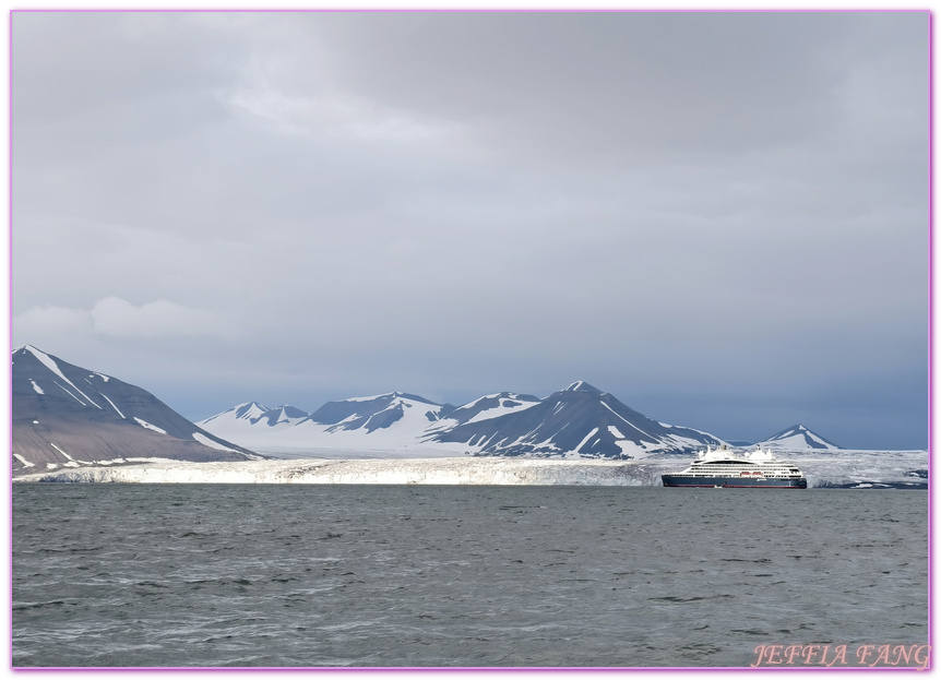 勒倫布克塔Rorenbukta,北極Arctic,指揮官夏古號Le Commandant Charcot,斯匹茲卑爾根島Spitsbergen,極地之旅,龐洛PONANT郵輪 勒倫布克塔Rorenbukta,北極Arctic,指揮官夏古號Le Commandant Charcot,斯匹茲卑爾根島Spitsbergen,極地之旅,龐洛PONANT郵輪