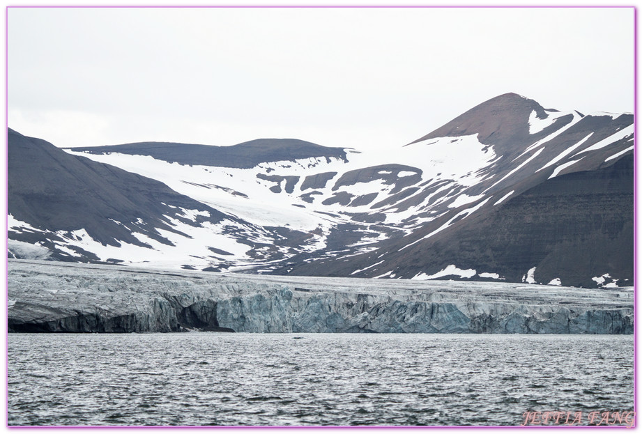 勒倫布克塔Rorenbukta,北極Arctic,指揮官夏古號Le Commandant Charcot,斯匹茲卑爾根島Spitsbergen,極地之旅,龐洛PONANT郵輪 勒倫布克塔Rorenbukta,北極Arctic,指揮官夏古號Le Commandant Charcot,斯匹茲卑爾根島Spitsbergen,極地之旅,龐洛PONANT郵輪