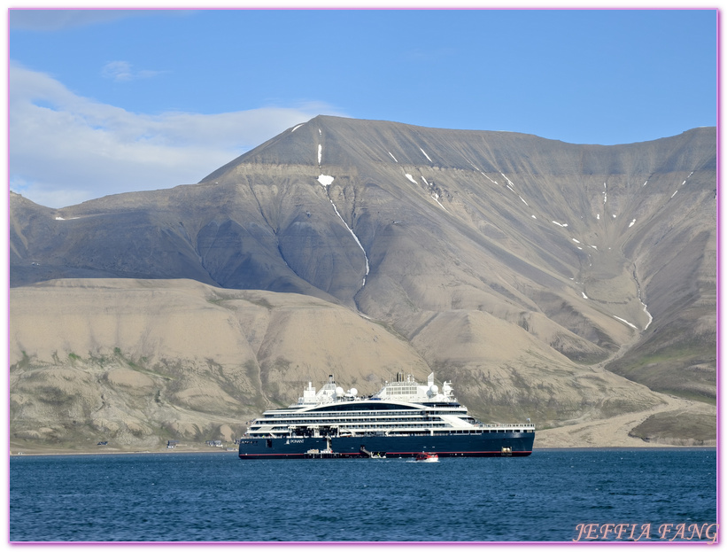 Green Dog Svalbard,世界最北的城市,北極Arctic,指揮官夏古號Le Commandant Charcot,挪威Norway,斯匹茲卑爾根島Spitsbergen,斯瓦爾巴全球種子庫,斯瓦爾巴群島Svalbard,朗伊爾大街,極地之旅,龐洛PONANT郵輪