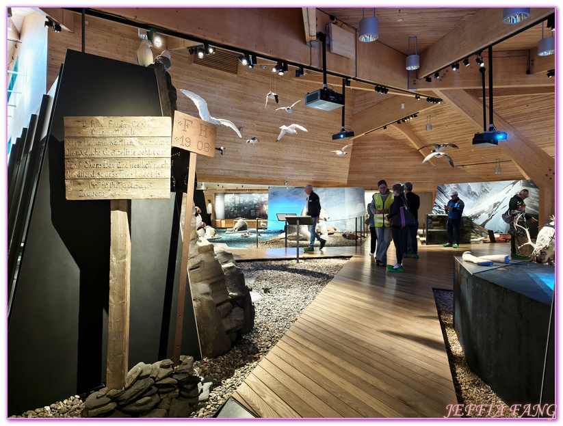 Green Dog Svalbard,世界最北的城市,北極Arctic,指揮官夏古號Le Commandant Charcot,挪威Norway,斯匹茲卑爾根島Spitsbergen,斯瓦爾巴全球種子庫,斯瓦爾巴群島Svalbard,朗伊爾大街,極地之旅,龐洛PONANT郵輪