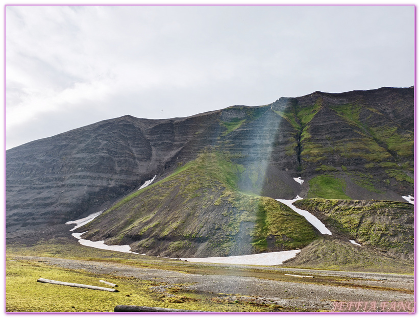 勒倫布克塔Rorenbukta,北極Arctic,指揮官夏古號Le Commandant Charcot,斯匹茲卑爾根島Spitsbergen,極地之旅,龐洛PONANT郵輪 勒倫布克塔Rorenbukta,北極Arctic,指揮官夏古號Le Commandant Charcot,斯匹茲卑爾根島Spitsbergen,極地之旅,龐洛PONANT郵輪