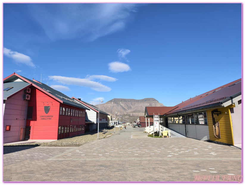 Green Dog Svalbard,世界最北的城市,北極Arctic,指揮官夏古號Le Commandant Charcot,挪威Norway,斯匹茲卑爾根島Spitsbergen,斯瓦爾巴全球種子庫,斯瓦爾巴群島Svalbard,朗伊爾大街,極地之旅,龐洛PONANT郵輪
