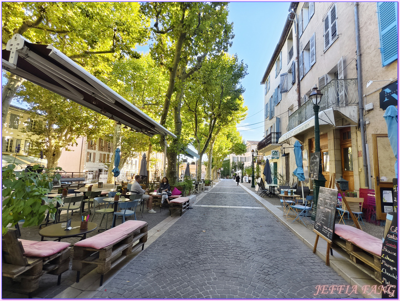 Rocher et grottes troglodytes de Cotignac,普羅旺斯Provence,法國France,法國旅遊,科蒂尼亞克 Cotignac