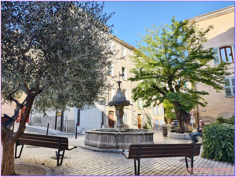 Rocher et grottes troglodytes de Cotignac,普羅旺斯Provence,法國France,法國旅遊,科蒂尼亞克 Cotignac
