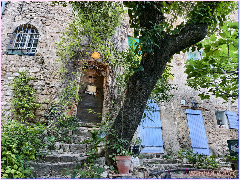 Rocher et grottes troglodytes de Cotignac,普羅旺斯Provence,法國France,法國旅遊,科蒂尼亞克 Cotignac