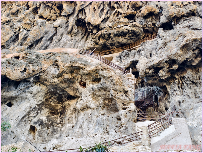 Rocher et grottes troglodytes de Cotignac,普羅旺斯Provence,法國France,法國旅遊,科蒂尼亞克 Cotignac