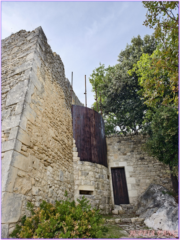 呂貝隆Luberon,奧佩德-勒-維埃Oppède-le-Vieux,奧佩德古城 Oppède le Vieux village,普羅旺斯Provence,沃克呂茲省Vaucluse,法國France,法國旅遊 呂貝隆Luberon,奧佩德-勒-維埃Oppède-le-Vieux,奧佩德古城 Oppède le Vieux village,普羅旺斯Provence,沃克呂茲省Vaucluse,法國France,法國旅遊