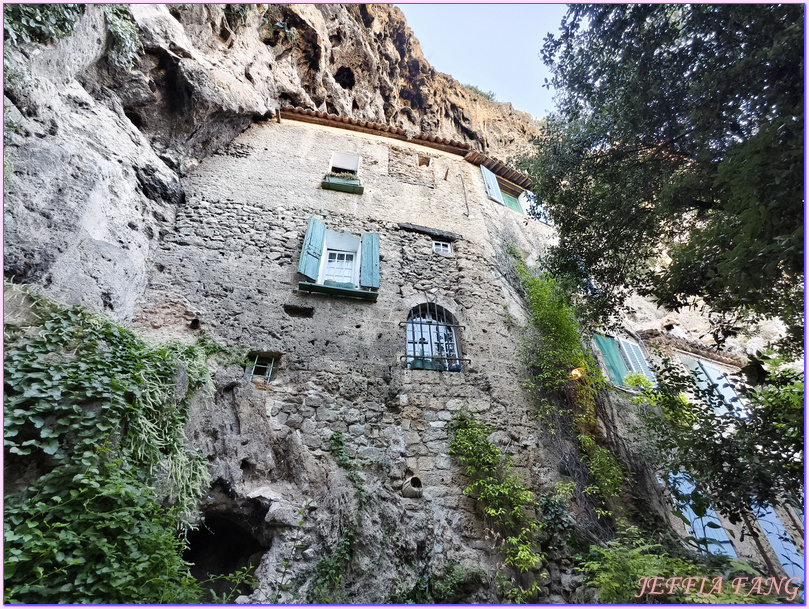 Rocher et grottes troglodytes de Cotignac,普羅旺斯Provence,法國France,法國旅遊,科蒂尼亞克 Cotignac