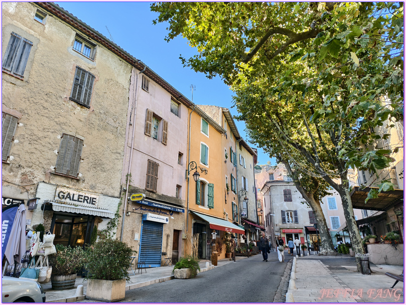 Rocher et grottes troglodytes de Cotignac,普羅旺斯Provence,法國France,法國旅遊,科蒂尼亞克 Cotignac