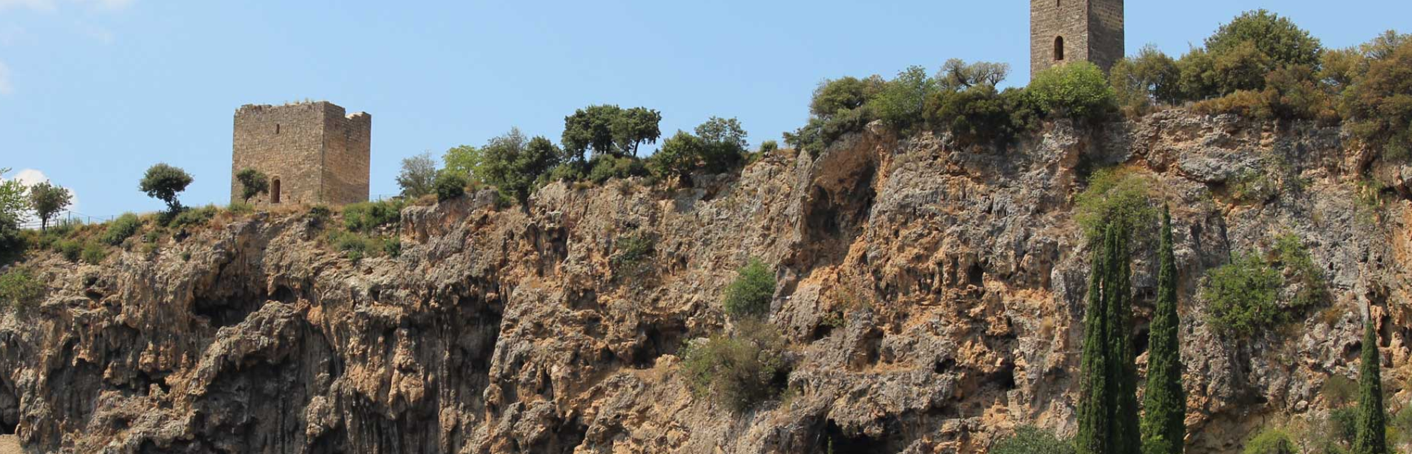 Rocher et grottes troglodytes de Cotignac,普羅旺斯Provence,法國France,法國旅遊,科蒂尼亞克 Cotignac