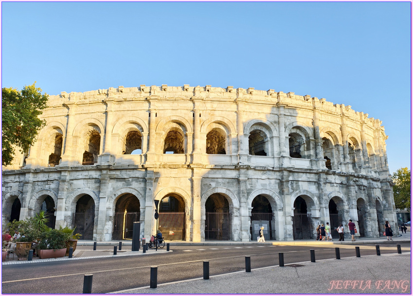 世界文化遺產,加爾Gard,奧克西塔尼Occitanie,尼姆Nimes,尼姆競技場Les Arènes de Nîmes,方形神殿Maison Carrée 世界文化遺產,加爾Gard,奧克西塔尼Occitanie,尼姆Nimes,尼姆競技場Les Arènes de Nîmes,方形神殿Maison Carrée
