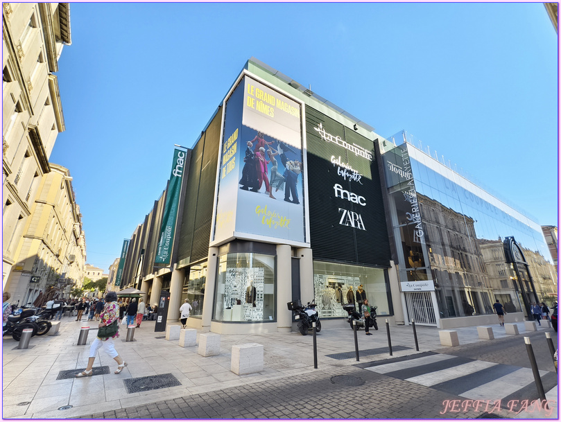 世界文化遺產,加爾Gard,奧克西塔尼Occitanie,尼姆Nimes,尼姆競技場Les Arènes de Nîmes,方形神殿Maison Carrée 世界文化遺產,加爾Gard,奧克西塔尼Occitanie,尼姆Nimes,尼姆競技場Les Arènes de Nîmes,方形神殿Maison Carrée