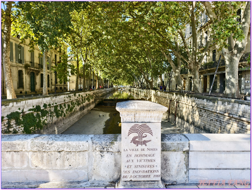 世界文化遺產,加爾Gard,奧克西塔尼Occitanie,尼姆Nimes,尼姆競技場Les Arènes de Nîmes,方形神殿Maison Carrée 世界文化遺產,加爾Gard,奧克西塔尼Occitanie,尼姆Nimes,尼姆競技場Les Arènes de Nîmes,方形神殿Maison Carrée