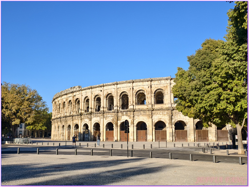 世界文化遺產,加爾Gard,奧克西塔尼Occitanie,尼姆Nimes,尼姆競技場Les Arènes de Nîmes,方形神殿Maison Carrée 世界文化遺產,加爾Gard,奧克西塔尼Occitanie,尼姆Nimes,尼姆競技場Les Arènes de Nîmes,方形神殿Maison Carrée