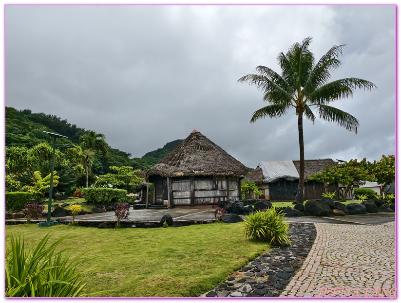 保羅高更號郵輪Paul Gauguin Cruises,塔哈阿島Taha'a,大溪地Tahiti,大溪地香草,大溪地黑珍珠養殖場Tahitian Black Pearl Farming,法屬玻里尼西亞FrenchPolynesia,社會群島Society Islands,若伊亞提島Raiatea,龐洛PONANT郵輪