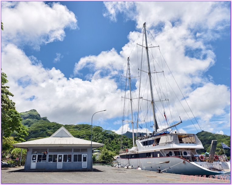 保羅高更號郵輪Paul Gauguin Cruises,大溪地Tahiti,法屬玻里尼西亞FrenchPolynesia,社會群島Society Islands,胡阿希內島Huahine